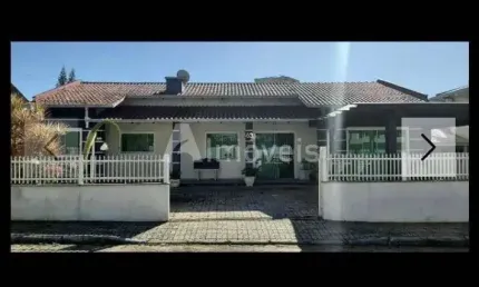 Casa com 3 quartos à venda na Rua Getúlio Bittencourt, 63, Centro, Barra Velha