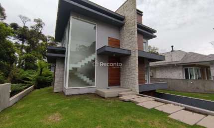 CASA COM 03 DORMITÓRIOS EM GRAMADO, Vivendas do Arvoredo, Gramado - RS