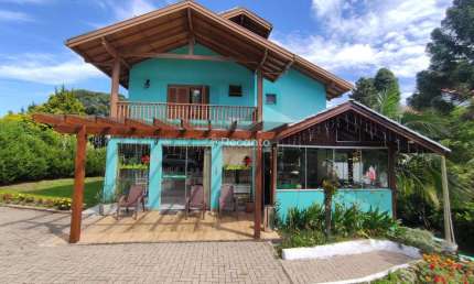 Apartamento à venda na Rua Gustavo Velp, Planalto, Gramado