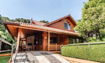 CASA COM 6 DORMITÓRIOS PRÓXIMO AO CENTRO DE CANELA, Vila Suiça, Canela - RS