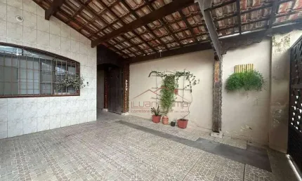 Casa com 2 dormitórios à venda por R$ 360.000,00 - Vila Vera Cruz - Mongaguá/SP