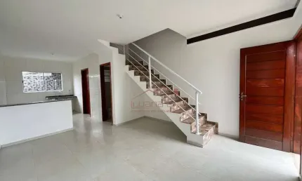 Sobrado com 2 dormitórios à venda por R$ 280.000,00 - Itaóca - Mongaguá/SP