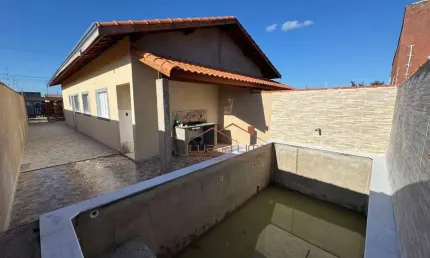 Casa com 2 dormitórios à venda, 56 m² por R$ 329.000,00 - Jardim Jamaica - Itanhaém/SP