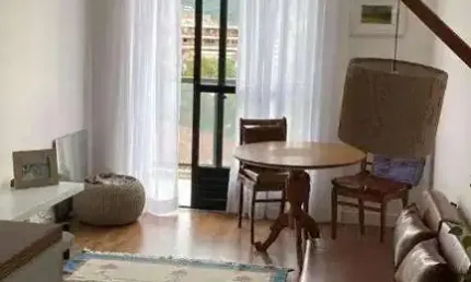 Apartamento Mobiliado para alugar em Teresópolis, Alto, com 1 quarto, 42m&#178;