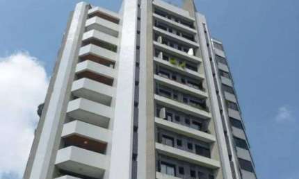 Prédio sofisticado- de altíssimo padrão! ESTE APARTAMENTO TEM POTENCIAL PARA DOBRAR DE PREÇO! Pro