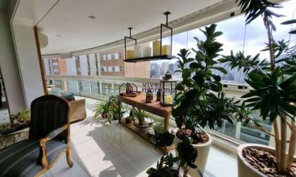 Apartamento Impecável com 265m2, Ótima localização, apartamento automatizado.