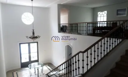Excelente casa, com ótima localização precisa de reforma mas com grande potêncial