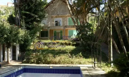 Casa de rua, 17x70 de terreno, com reforma e piscina só o terreno vale isso.