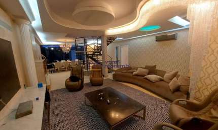 Casa em condomínio fechado com 4 quartos para alugar na Rua Sílvio Tramontano, --, Real Parque, São Paulo