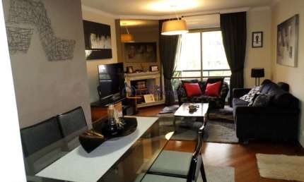 Excelente apto mobiliado com ar condicionado na sala e na suíte 2 vagas.