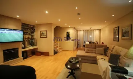 Ótima casa em condomínio super bem conservada local excelente