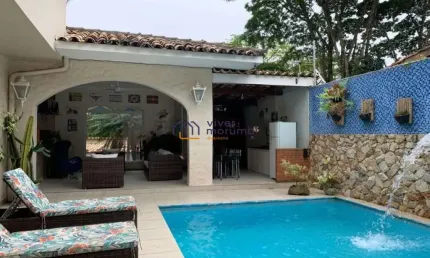 Maravilhosa residência pronta para morar, estilo colonial/fazenda//4 quartos/ 3 suítes/Piscina.