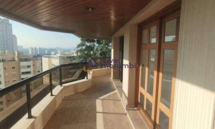 Apartamento com 3 quartos sendo 3 Suites e 4 banheiros para alugar, 242 m²