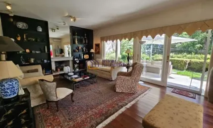 Casa em excelente condomínio fechado/cidade jardim/4 quartos/elevador privativo/ jardim de inverno./