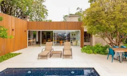 JARDIM GUEDALA/CASA EM RUA FECHADA/ ALTO PADRÃO/ LINDA VISTA/ 3 SUÍTES/ PISCINA/ SAUNA/ SEGURANÇA!!!