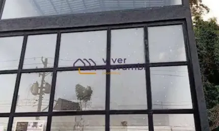 Loja em excelente localização na Av. Eliseu de Almeida !