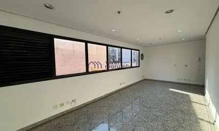 Casa comercial com 1 sala à venda na Avenida Fagundes Filho, --, Vila Monte Alegre, São Paulo