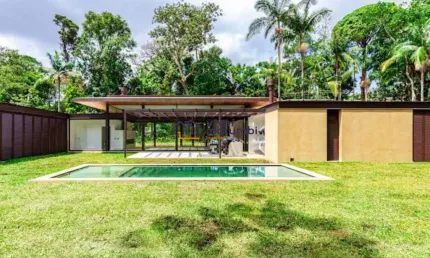 Casa de alto padrão no Jardim dos Estados - 5 Suítes