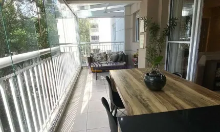 Apartamento na Vila Andrade com varanda Gourmet - 2 Suítes