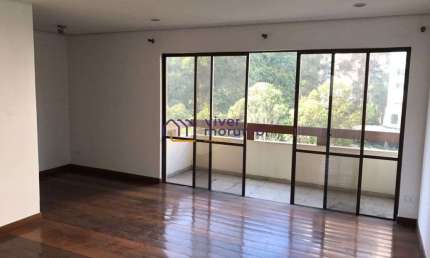 Excelente Localização, Rua Tranquila, Apartamento com Planta Amplas