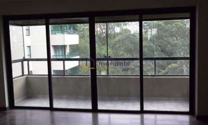 Conforto e privacidade em um lindo apartamento no Morumbi