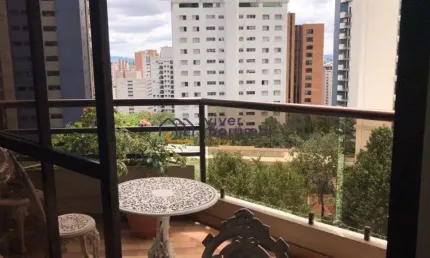 Lindo, bem localizado e com lazer completo apartamento no morumbi