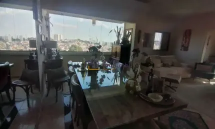 Apto iluminado  lazer completo próximo aos melhores colégios da região vale conferir.