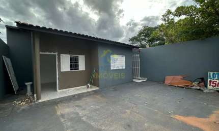 VENDE-SE E ALUGA-SE CASA  NO RES. MARIA DE LOURDES codigo: 60933