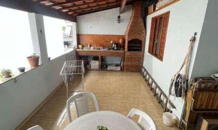 Open House vende: Casa duplex de vila, 2 qts, no melhor ponto da São Lourenço!!!