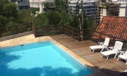 Open House vende casa no miolo de Santa Rosa lazer completo em condomínio