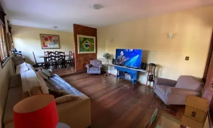 Open House vende casa em Piratininga, 4 quartos, 5 vagas de garagem vista pra lagoa, próximo a prai