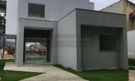 Open House Imóveis vende - Casa na Av.Central - Itaipu!!