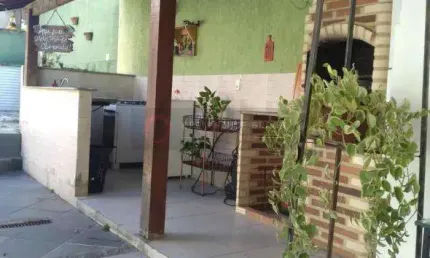 Open House vende casa de 160m², com 3 quartos, área gourmet e piscina, no Colubandê - SG!!!
