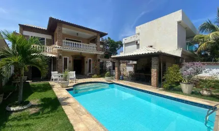Open House Imóveis vende - Casa em Estilo Clássico em Piratininga, na quadra da Praia!