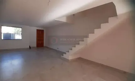 Open House vende Casa 2 Pavimentos c/ 4 quartos sendo 2 suítes no Maravista Itaipu (Rua do Buzin)