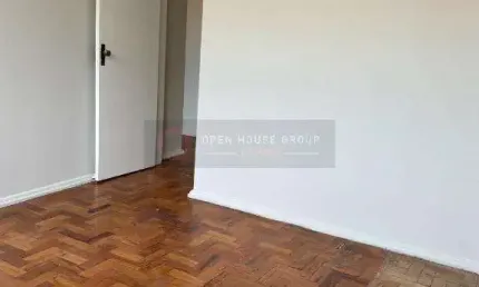 OPEN HOUSE VENDE OPORTUNIDADE!!Apartamento grande, com 3 quartos ,silencioso,no Fonseca