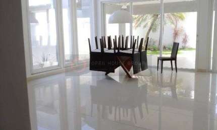 Open House vende Excelente Residencia com 3 quartos sendo 1 suite em condomínio fechado em Charitas