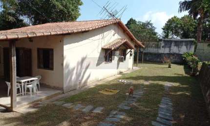 À venda casa na Estrada Francisco da Cruz Nunes, em itaipu, próximo a entrada de itacoatiara!!!