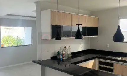 A Open vende Itaipuaçu  casa nova linda, entre as ruas 47 e 48 , financia.