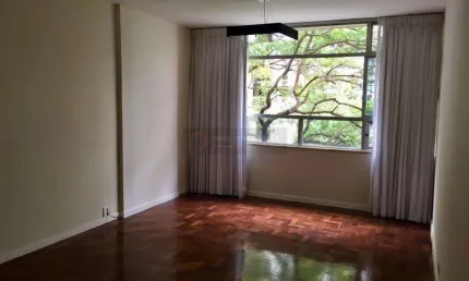 À venda apartamento com 3 quartos sendo, uma suíte em Icaraí!!!
