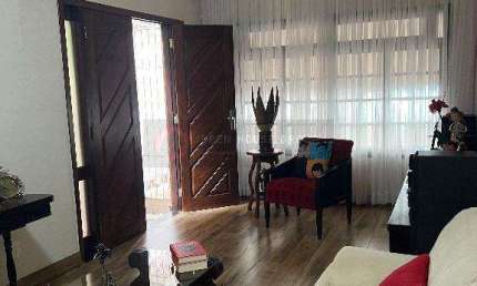 Open House Vende Linda Casa Duplex 3 quartos! Local Perfeito para a sua Família!
