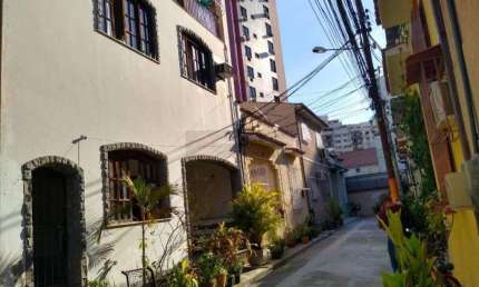 Open House vende casa de vila, triplex Jardim Icaraí