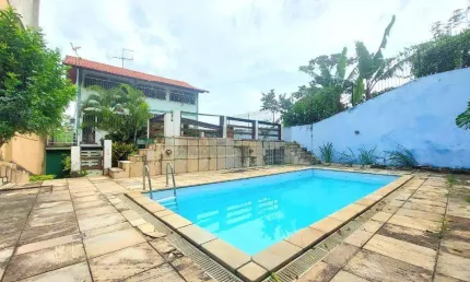 BAIXOU! Open House Vende Casa com Piscina no Fonseca