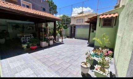 Open House vende casa duplex com 3 quartos em Camboinhas