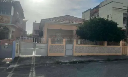 Casa com 3 quartos à venda na Rua Alberto Santos de Carvalho, Parada 40, São Gonçalo