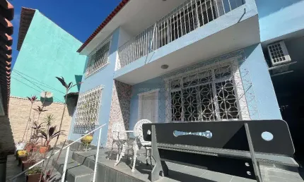 Open House Vende Casa Duplex Semi-mobiliada Reformada no Largo da Batalha.