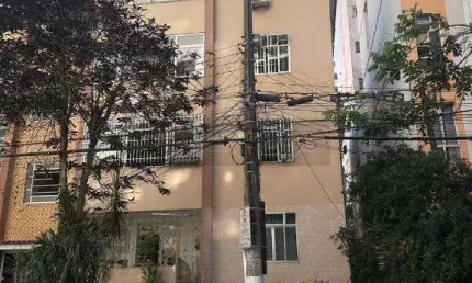 Baixou !!!  open house vende apartamento todo reformado na maris e barros  quadra da praia  !!!