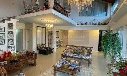 Casa de Condomínio com 4 Quartos à venda São Francisco