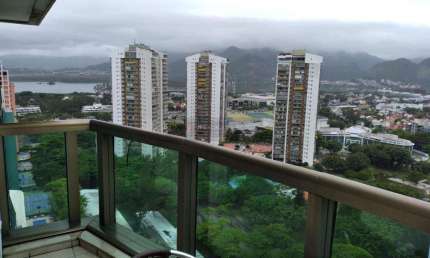 Open house vende - Flat mobiliado na Barra da Tijuca. Sol da manhã. Vista livre!