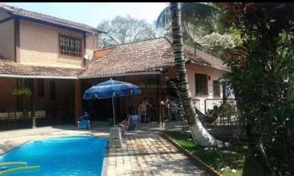 Open House vende - Casa rustica com 4 quartos em Várzeas da Moças